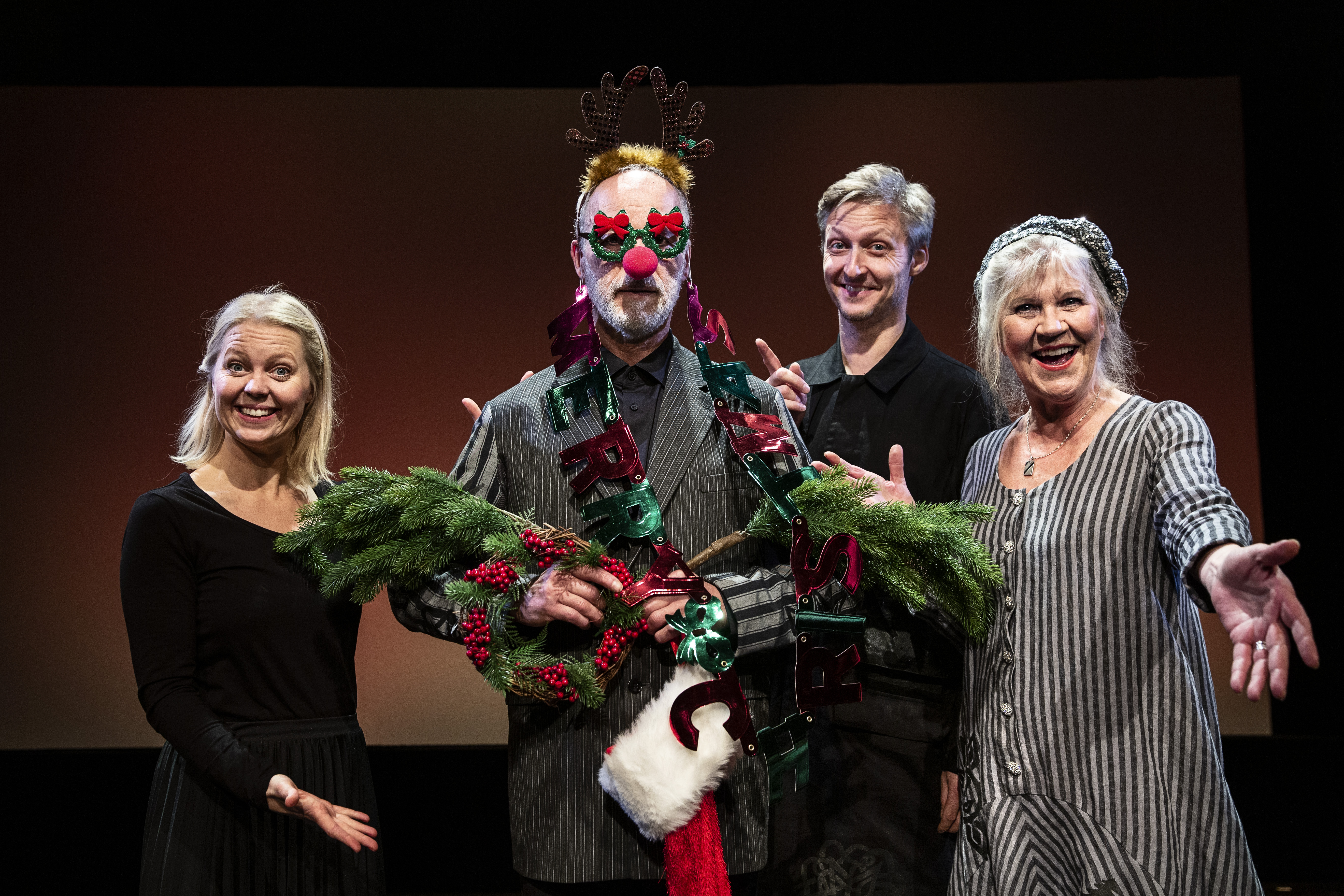 Sara Grabow, Lisbeth Gajhede, Erik Olsen, Thomas Dinesen
