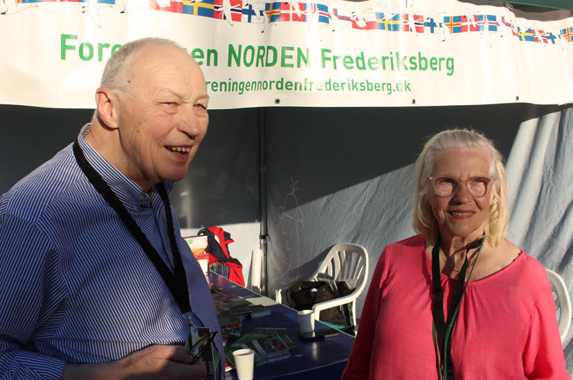 Frants Hagen Hagensen fra Foreningen Norden Frederiksberg havde stillet et telt op med en kollega, så folk kunne komme over og høre mere om foreningen. 