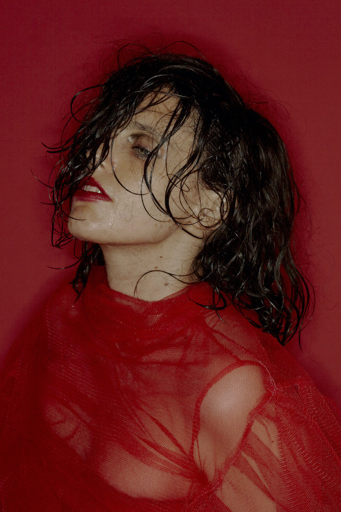 Anna Calvi fra UK.