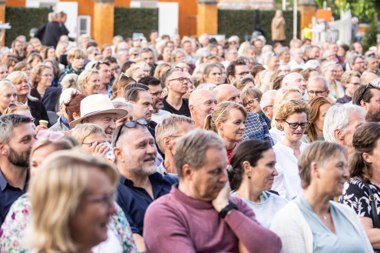 Der er fyldt godt op på stolerækkerne i Haveselskabets nye musikfestival, der finder sted for tredje år i træk.