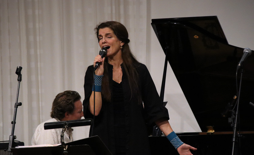 Sanger og komponist, Anna Kruse, sang sig ind i hjerterne på publikum med hendes medrivende hyldest til Edith Södergran 