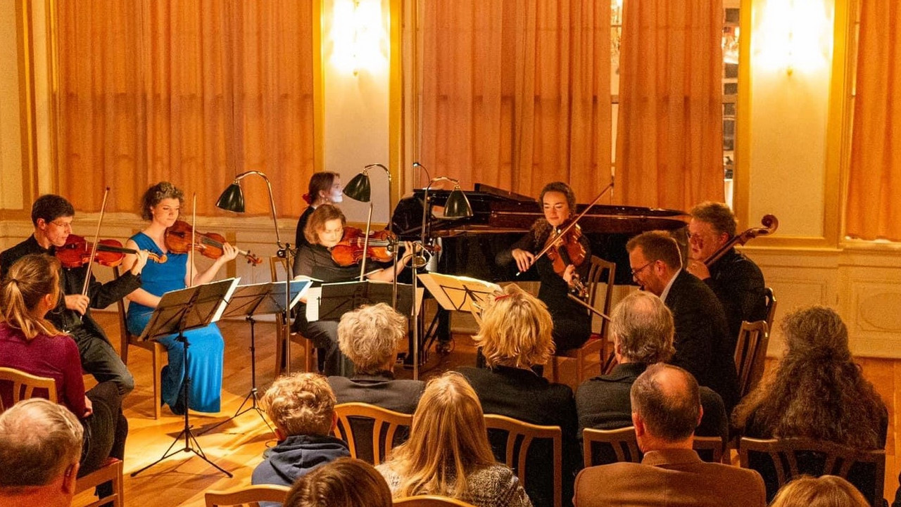Foreningen Klassisk på Frederiksberg havde sin åbningskoncert på Josty Hotel den 8. marts 2022. Her spillede Keglebanetrioen og Henschel Quartett. 