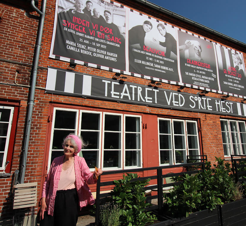 Maria Stenz har siden 1988 været tilknyttet Teatret ved Sorte Hest, der ligger på Vesterbrogade 150 - et stenkast fra Frederiksbergs kommunegrænse